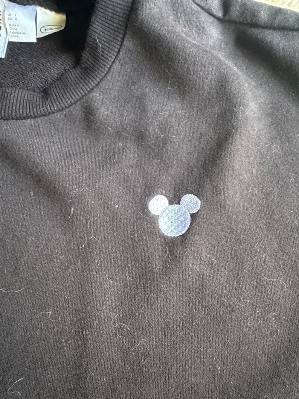 H&M Divided x Disney Black Crewneck Sweatshirt with Small Mickey emblem - Picture 3 of 7